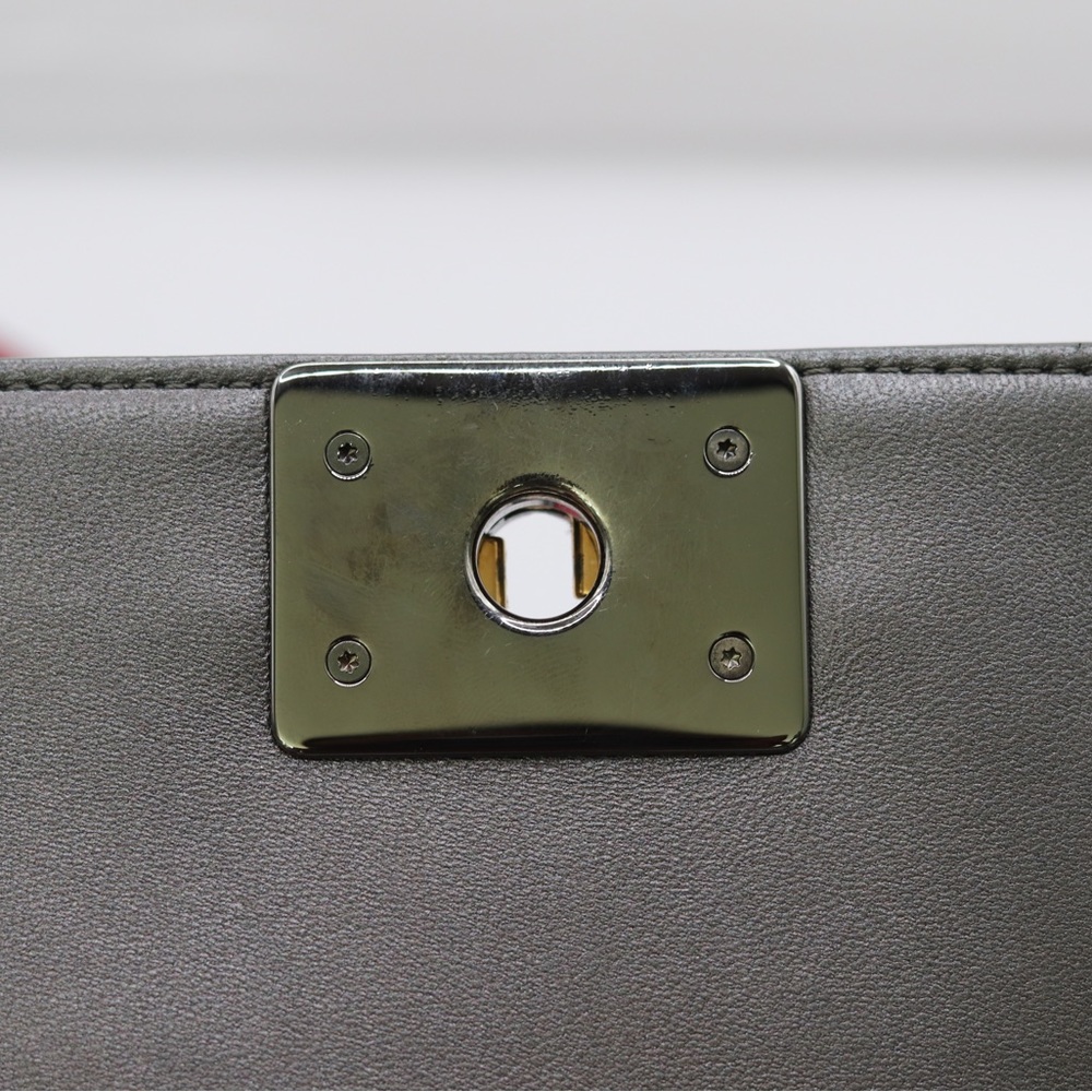 CHANEL‎ Rare Metallic Silver Cube Embossed Small Boy Bag, Silver Hardware 2014 - Picture 15 of 17